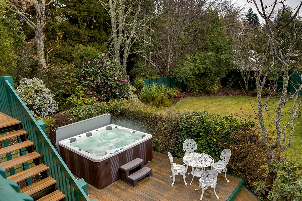 Leo's Place Rotorua Holiday Home for rent Holiday Houses