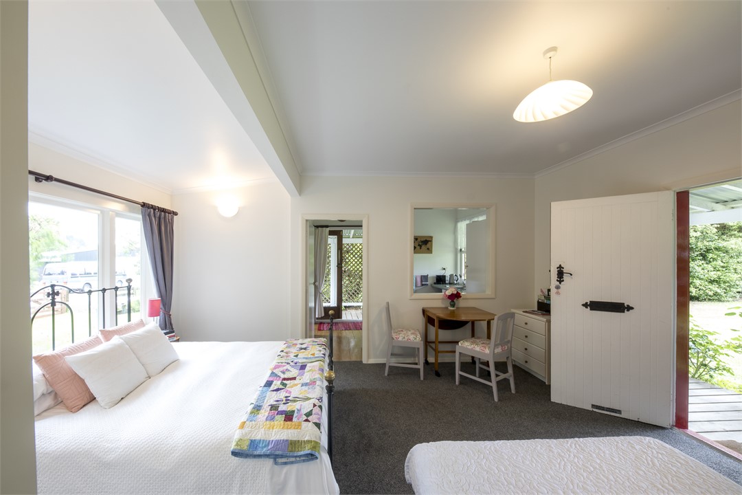 Looking towards the kitchen