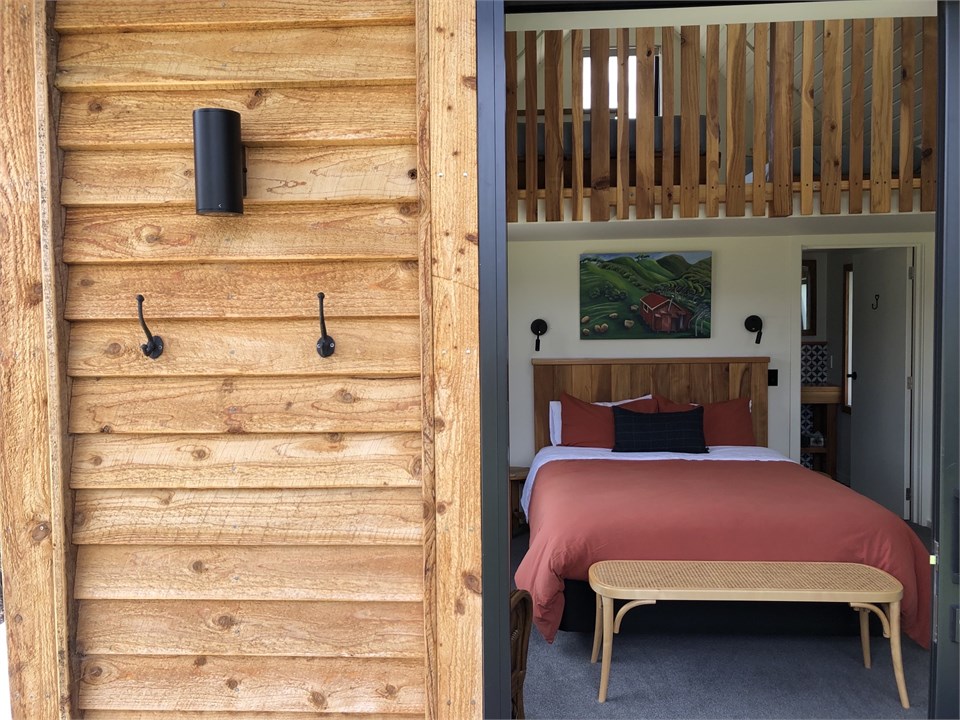 Queen Bed downstairs