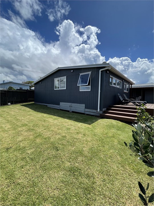 Cnr Marine & Scarborough, Waihi Beach Waihi Beach Bach for rent