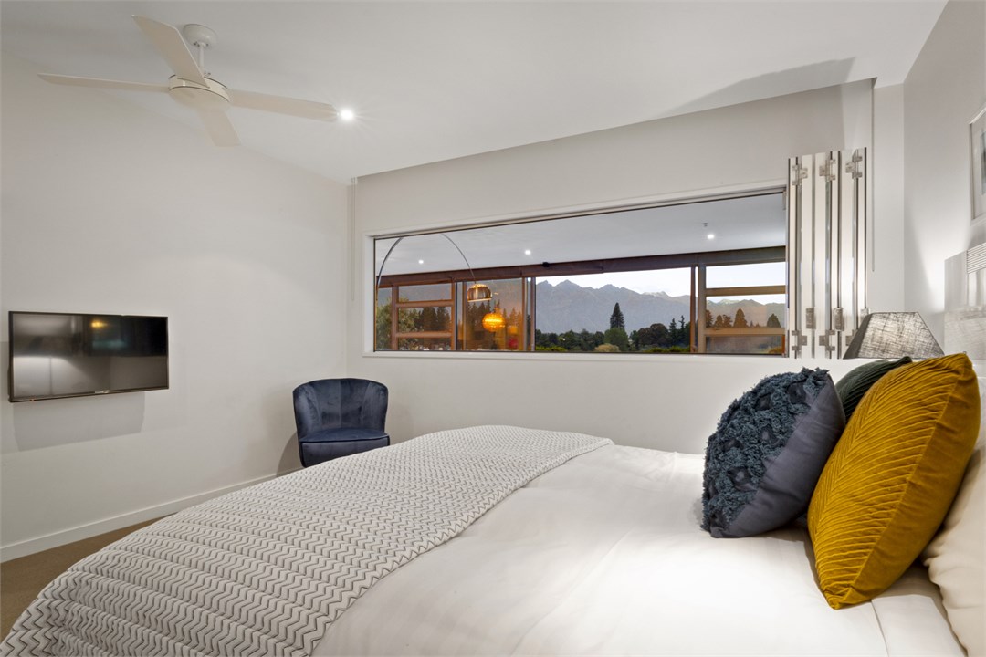 Taimana, Central Queenstown Luxury Aura Queenstown