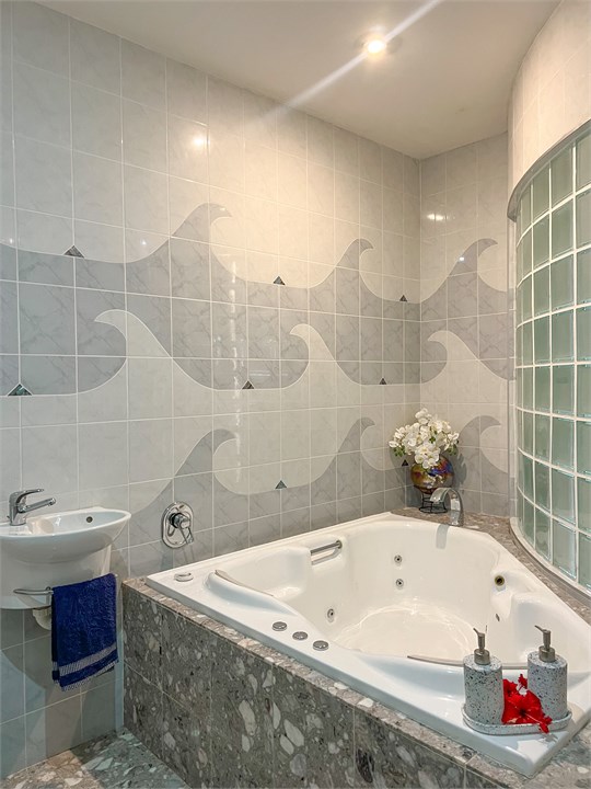 Master Bedroom Ensuite 2