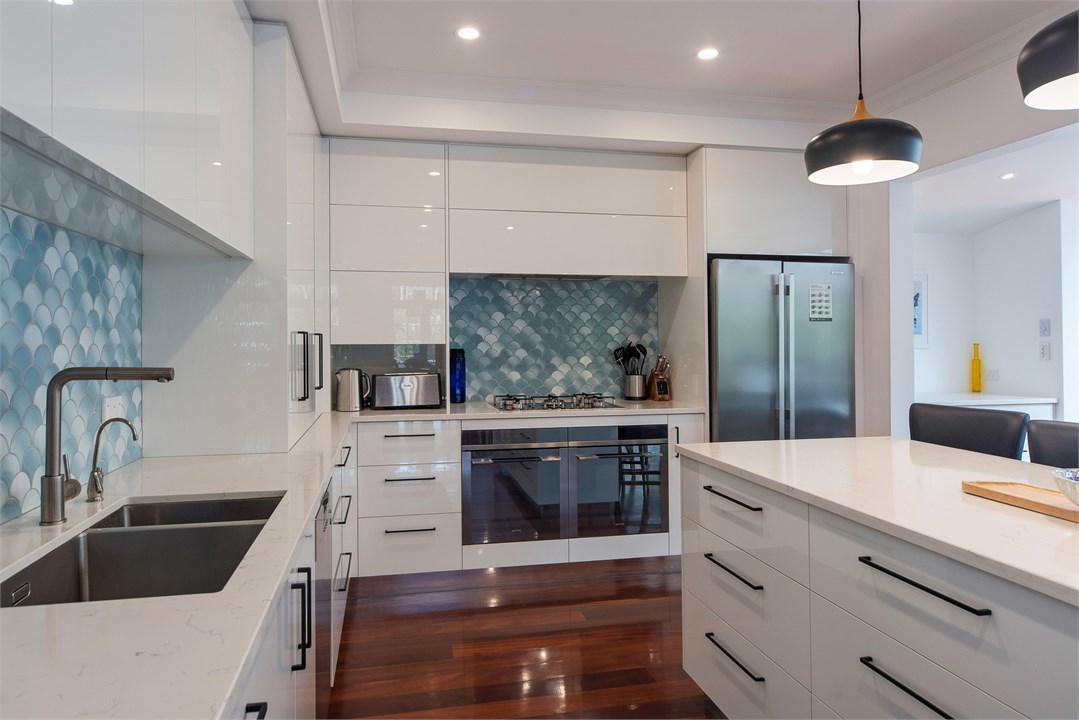 Fully-equipped kitchen