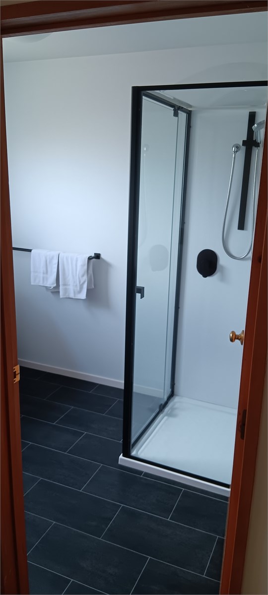 Bathroom 1 (Shower and hand basin only)