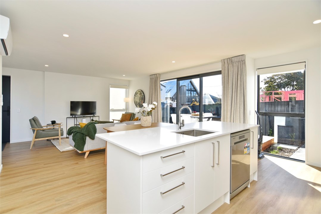 Fully equipped Kitchen area