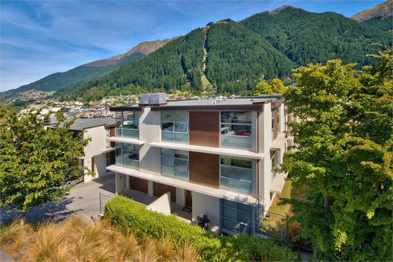 View of the apartment complex