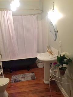 Claw foot bath and shower