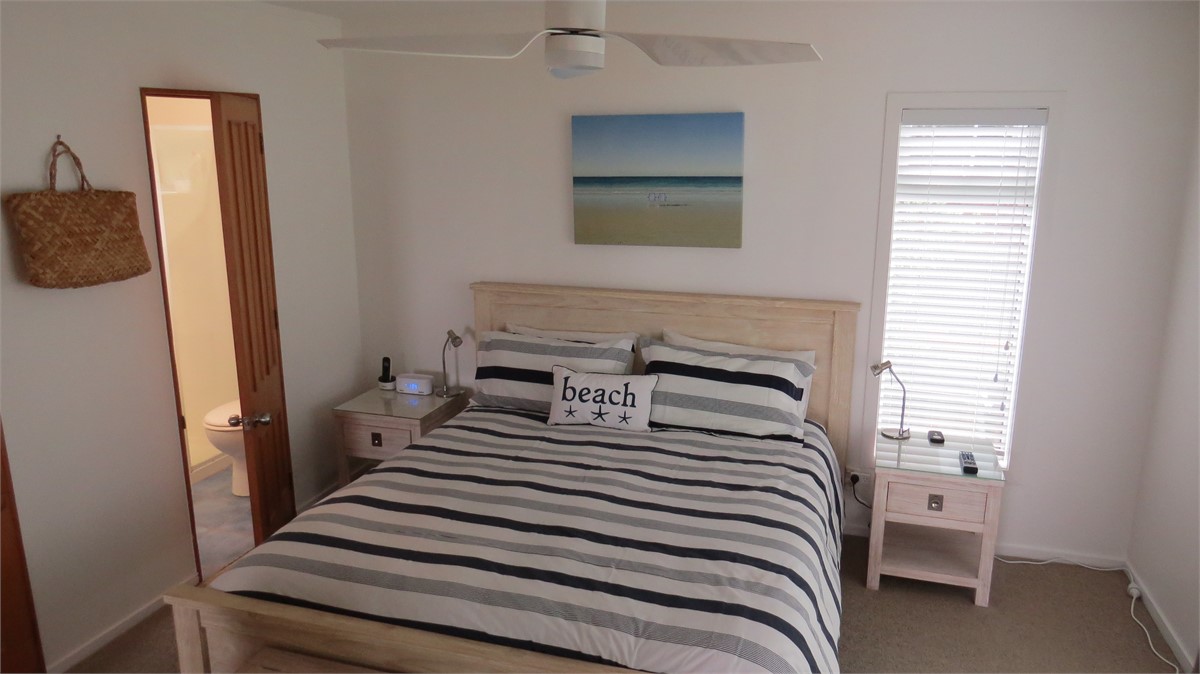 King Master with heated ensuite, TV, sea views