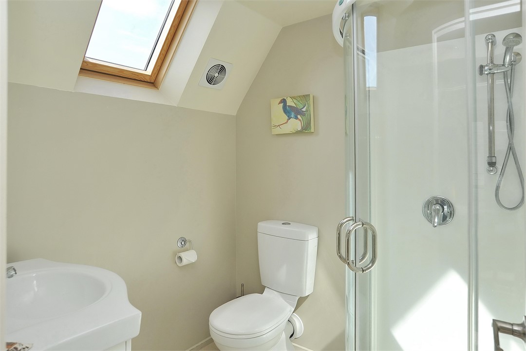 Regents B: Bathroom 2 has a shower and a toilet