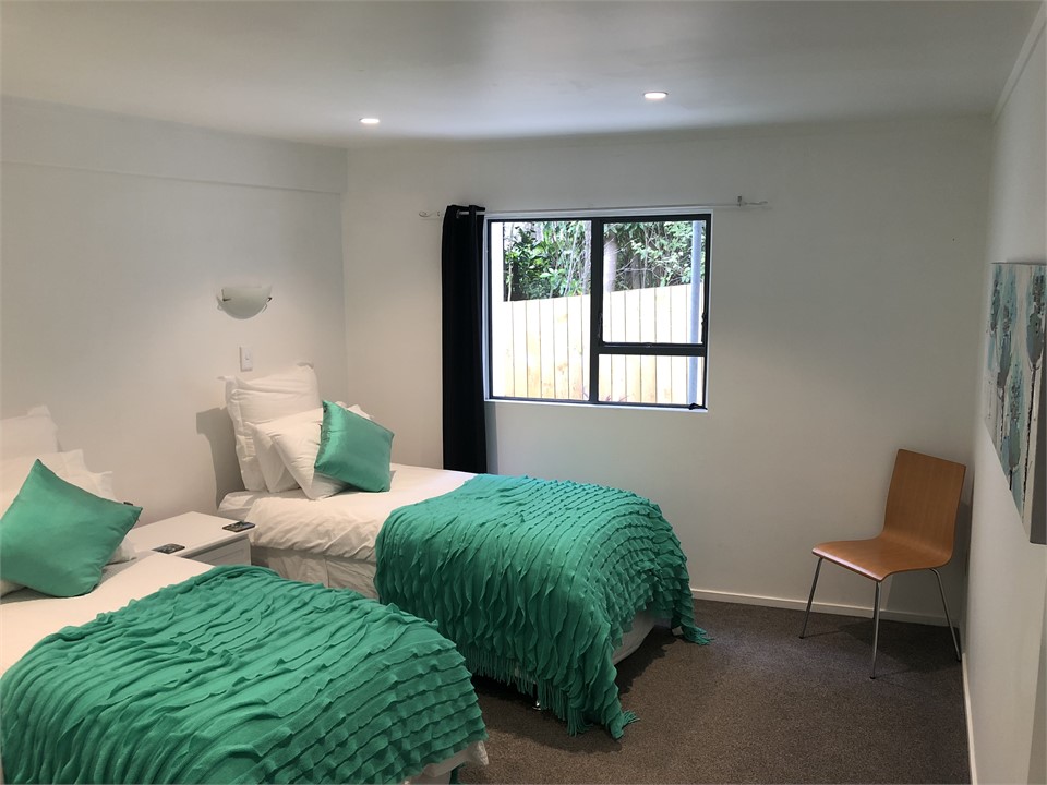 3rd bedroom with 2  x Single beds and good  sized 