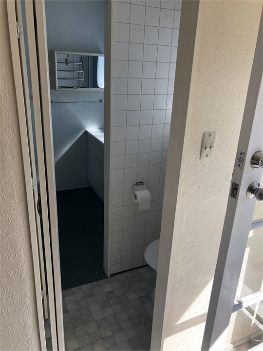 Bathroom/toilet