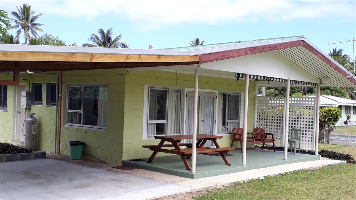 Front entrance & veranda view