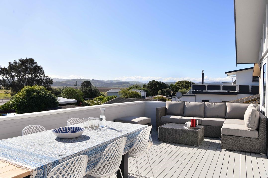 Beachfront at the Bay (Bachcare) Westshore Beach Holiday Home for