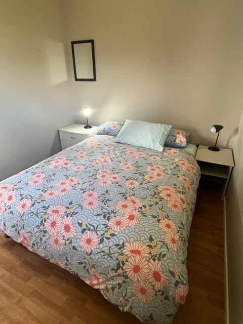 Sleep out Queen bedroom