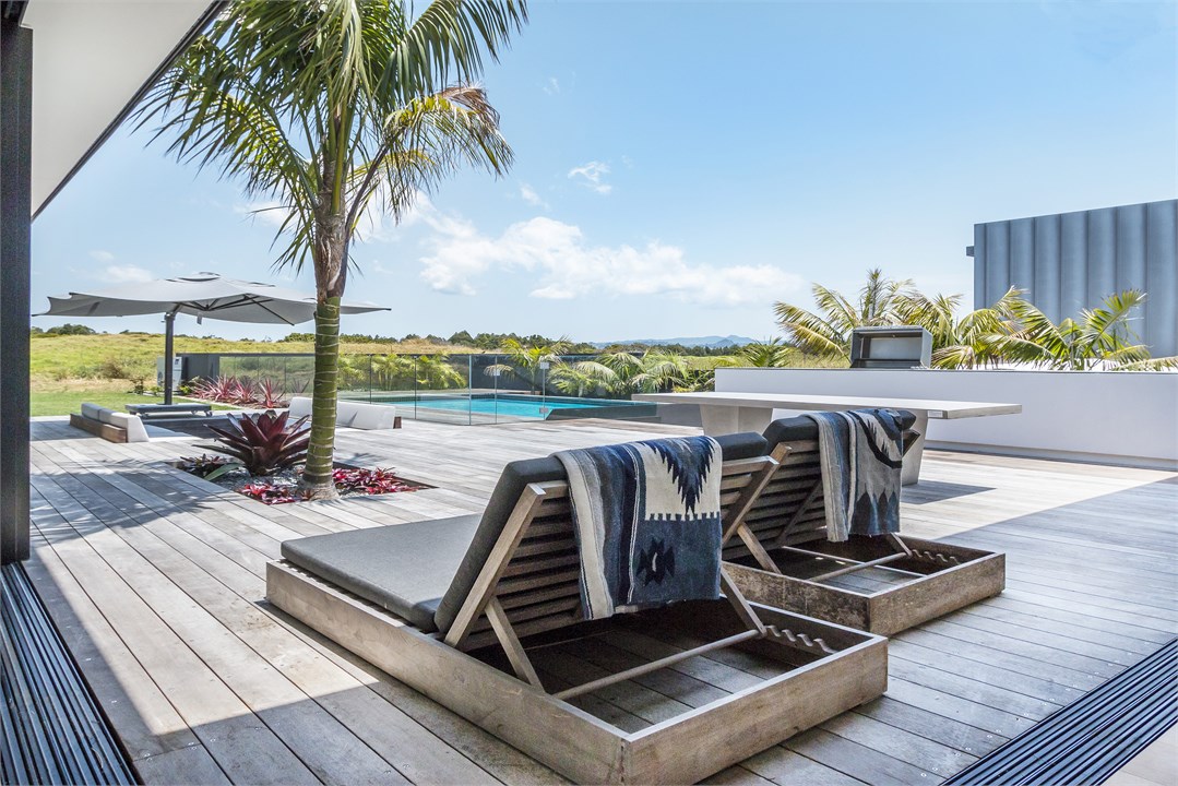 Exclusive Luxury Family Retreat Omaha Beach Holiday Home for rent Holiday Houses