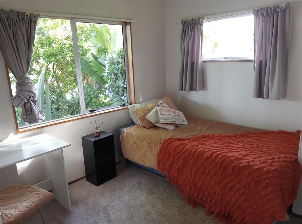 bedroom 3 (can have one bed or two )