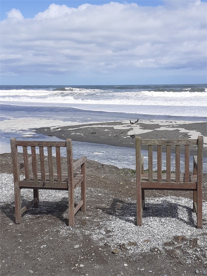 Penguins Retreat Hokitika Beach House for rent Holiday Houses