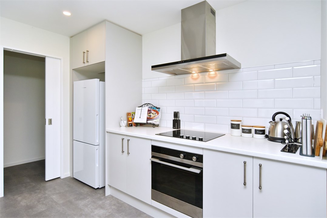 Cook with ease in this modern, fully equipped kitc