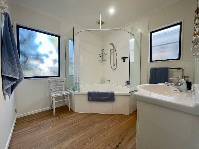bathroom with spa bath