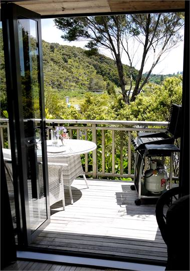 Deck with Dining and Gas BBQ