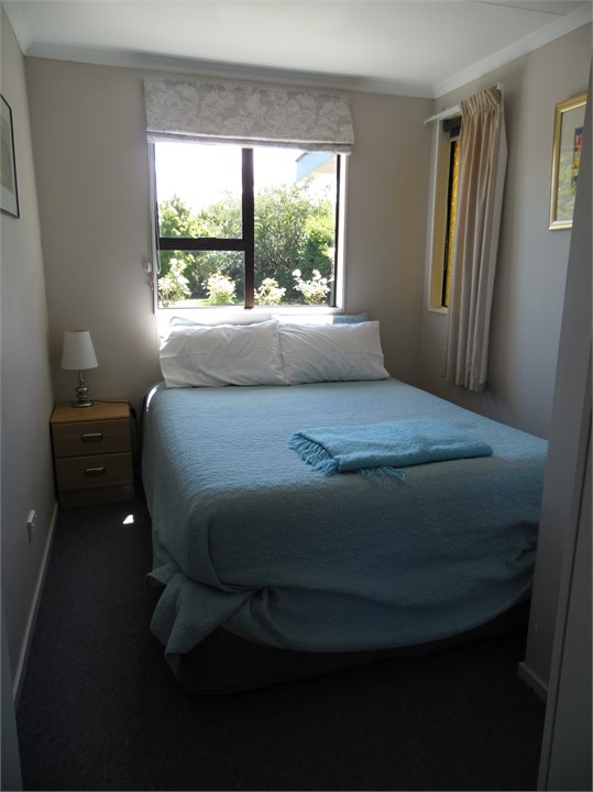 Bedroom 2 - queen bed plus wardrobe with mirror