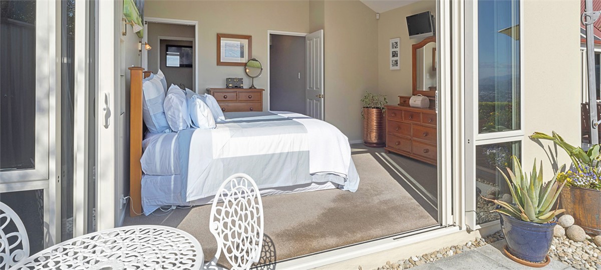 Master bedroom with King bed