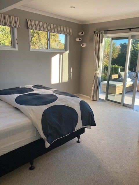 Master bedroom & deck