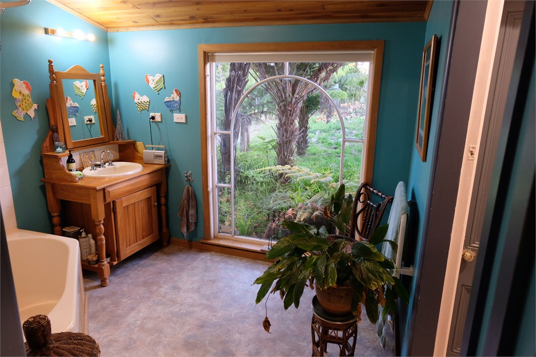 Bathroom. Shower over bath.