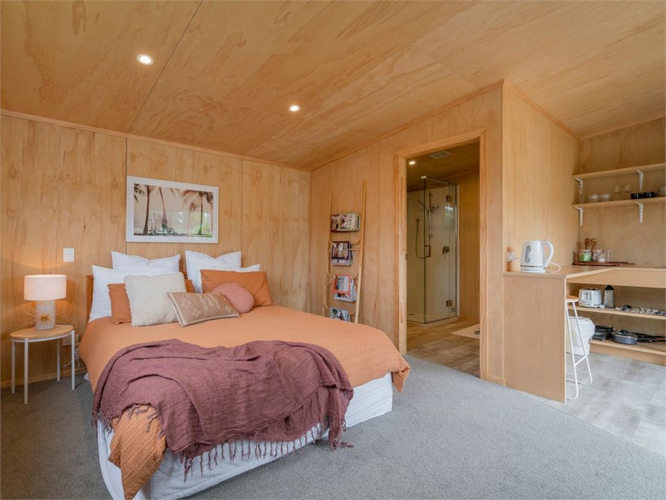 Kon Tiki Retreat (Bachcare) Whiritoa Holiday Home for rent Holiday