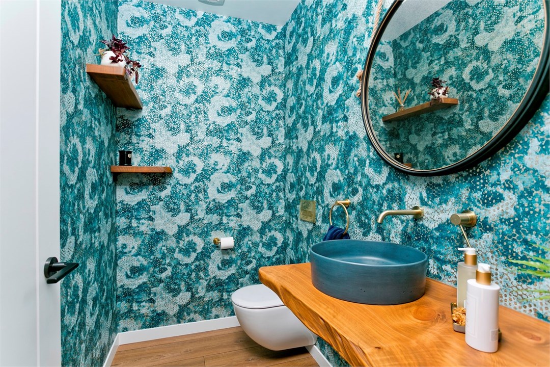 Powder room ground level