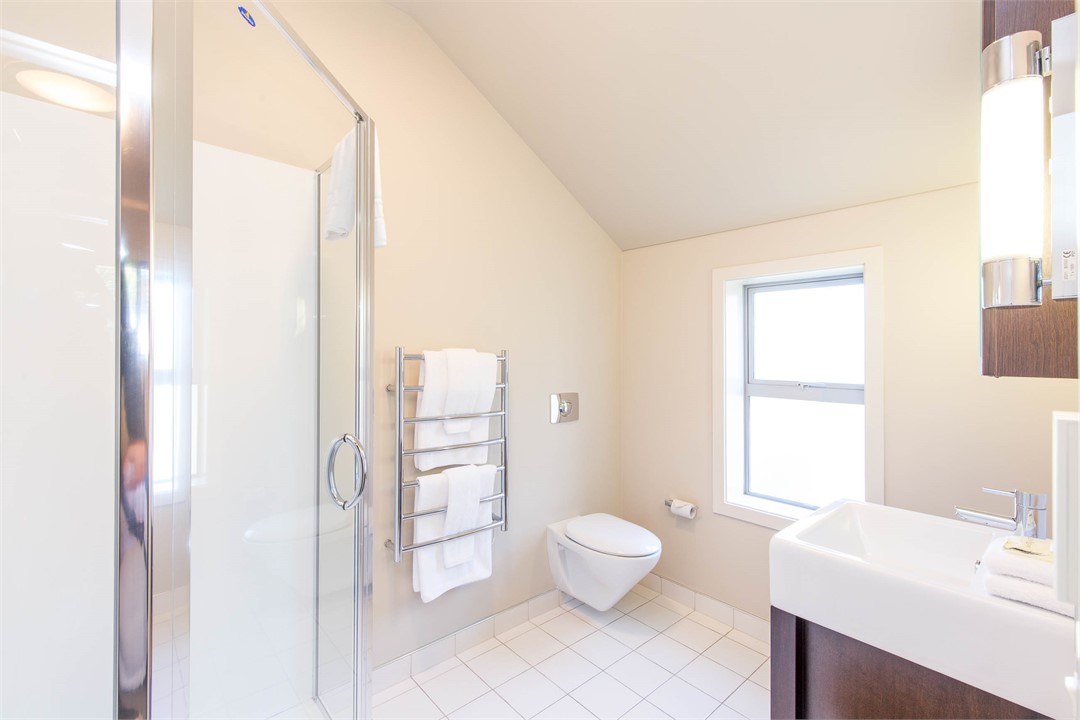 Second Ensuite Bathroom