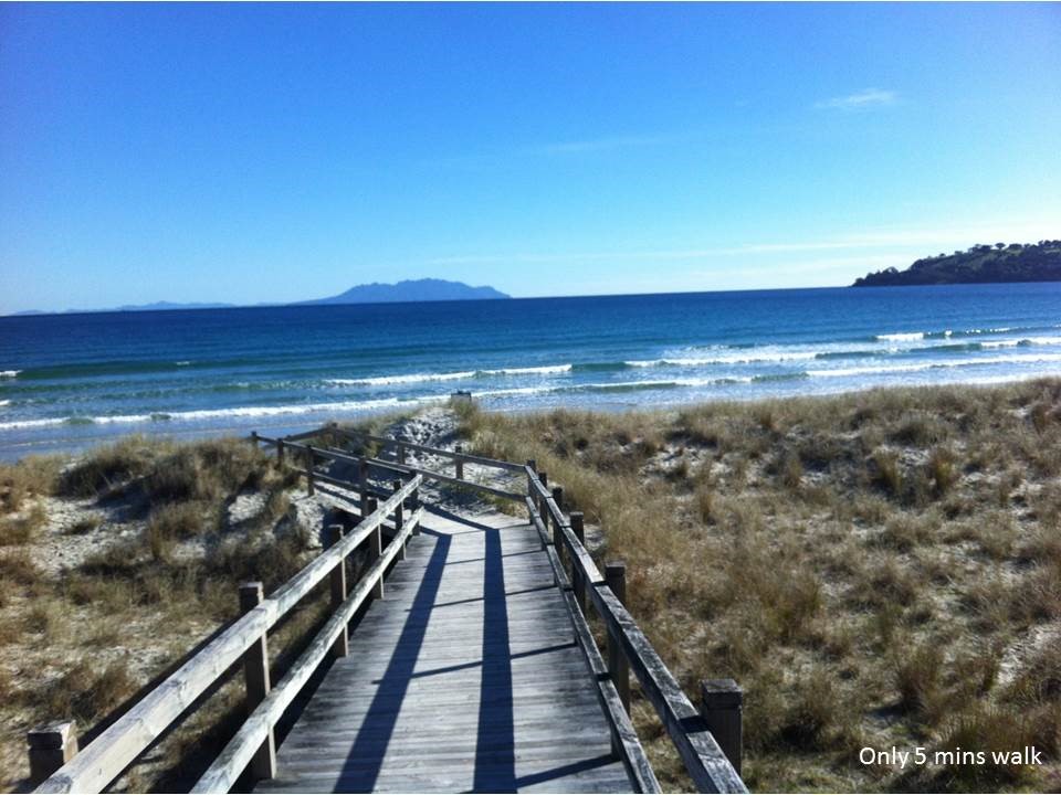 5 mins walk to beach