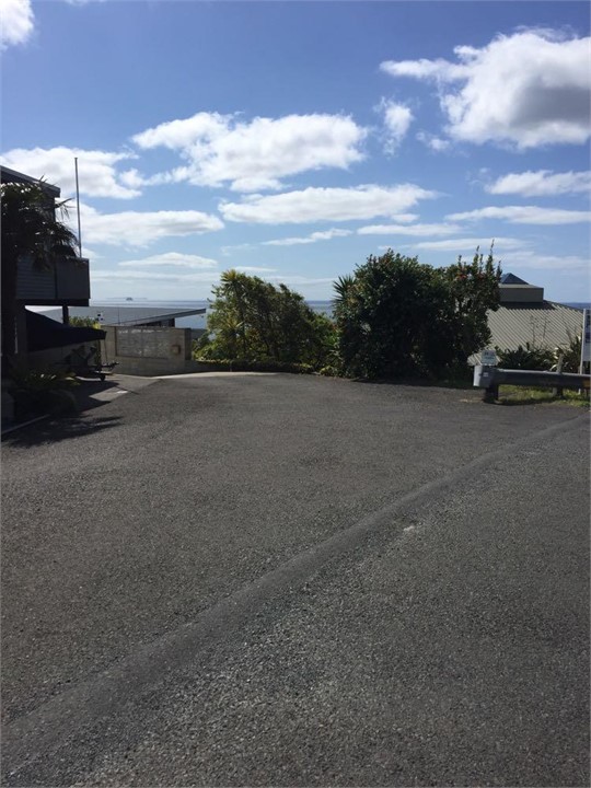 R.O.W Entrance from Road by #40 Motuhoa Rd