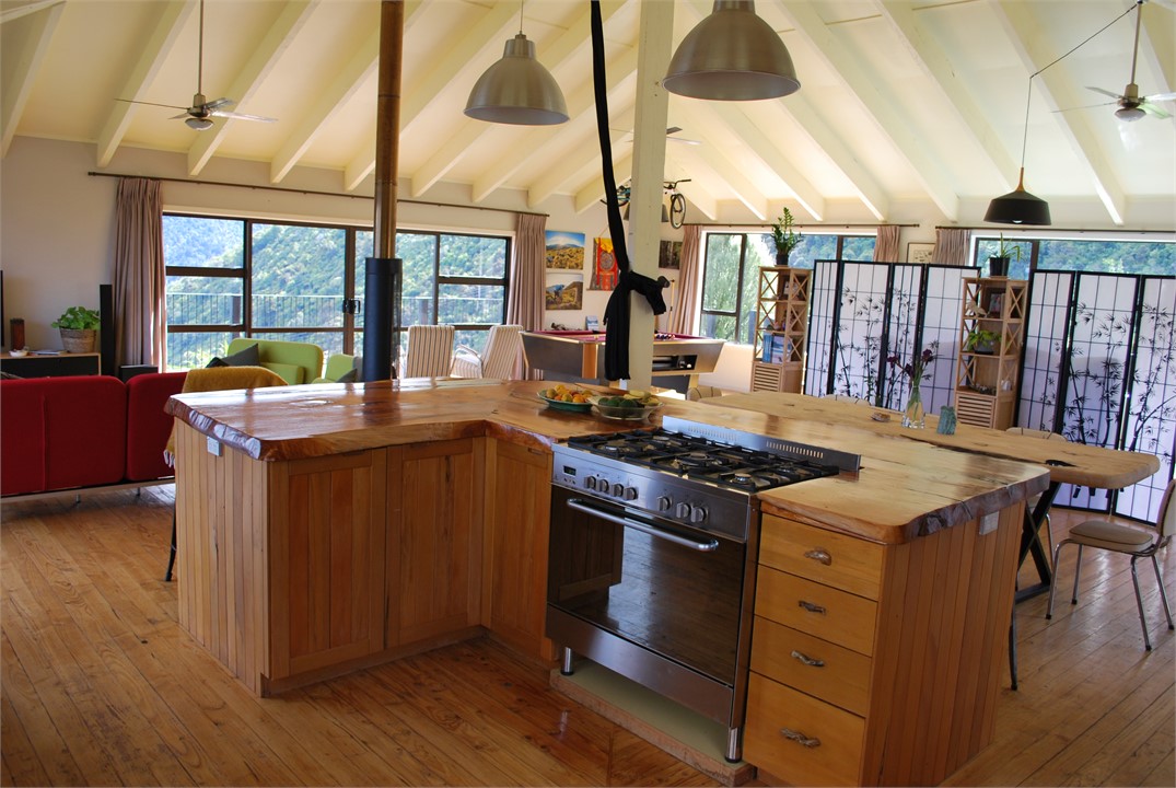 full size oven and 5 gas burners