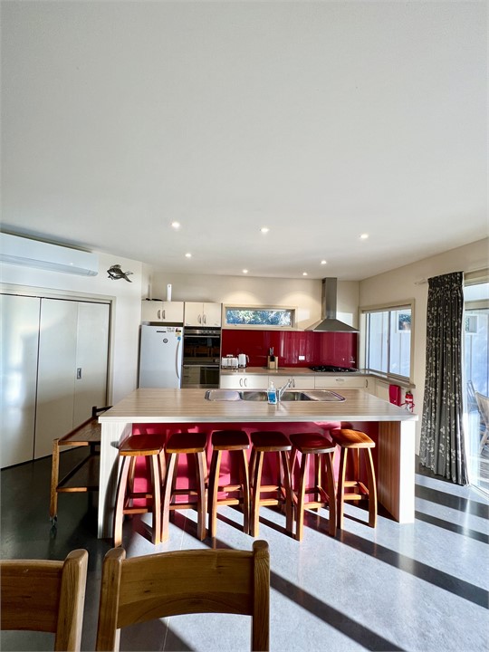 Sociable cooking / eating area