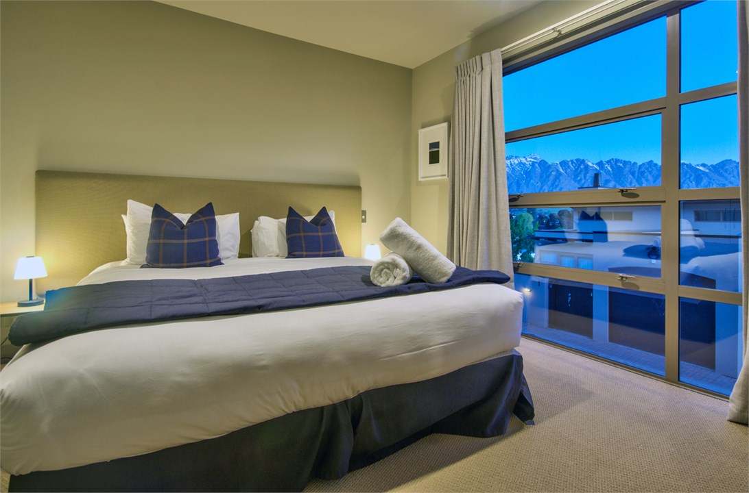 Bed 2 - can be 2 singles or 1 king