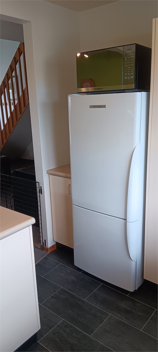 Microwave & Fridge