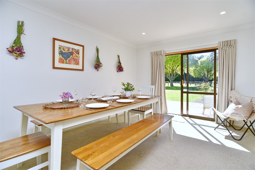 Dining table that seats 8 people