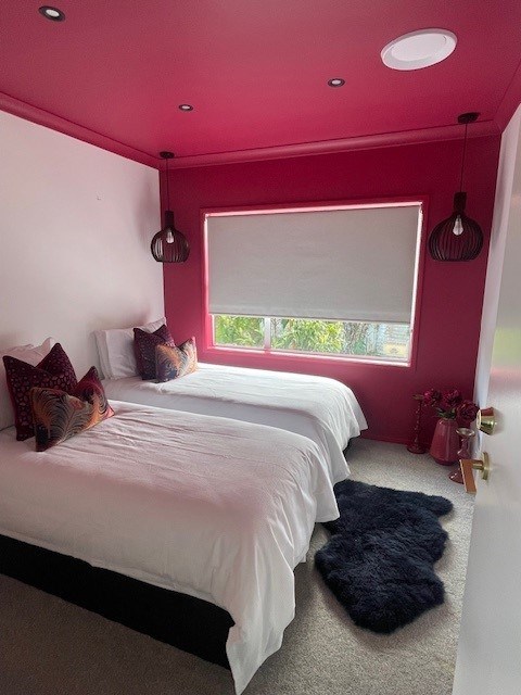 2 Single beds Upstairs