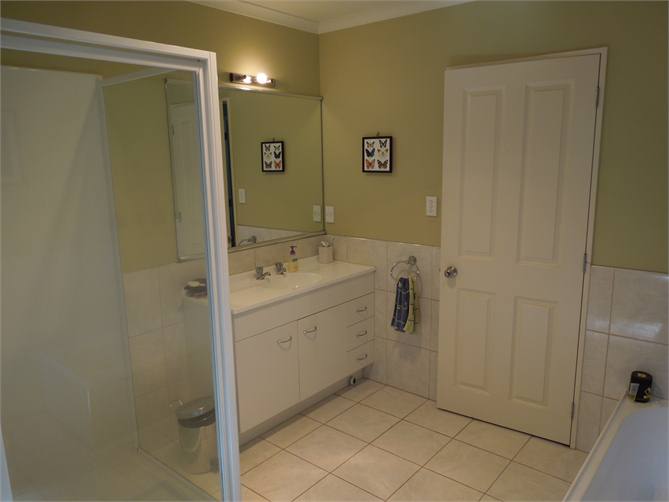 Main bathroom