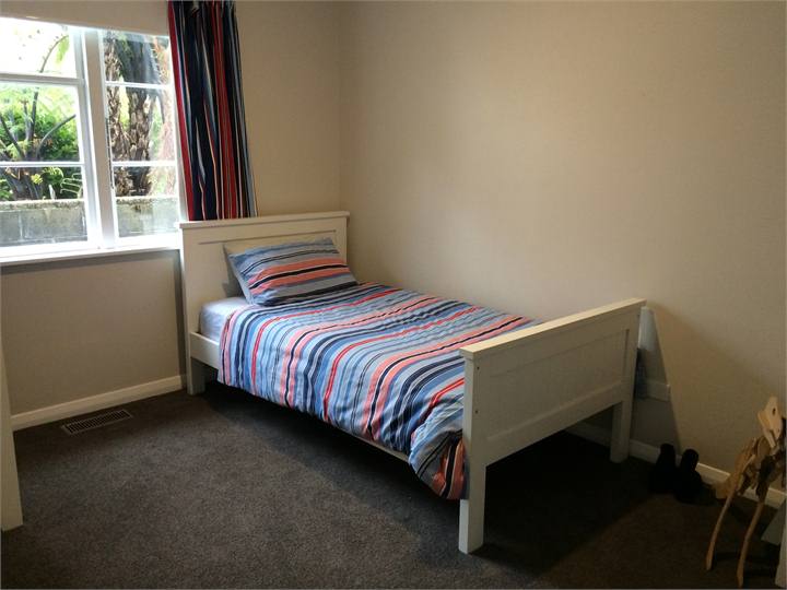 Trundler bed underneath