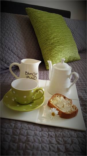 King size Pillowtop Bed - like sleeping on a cloud