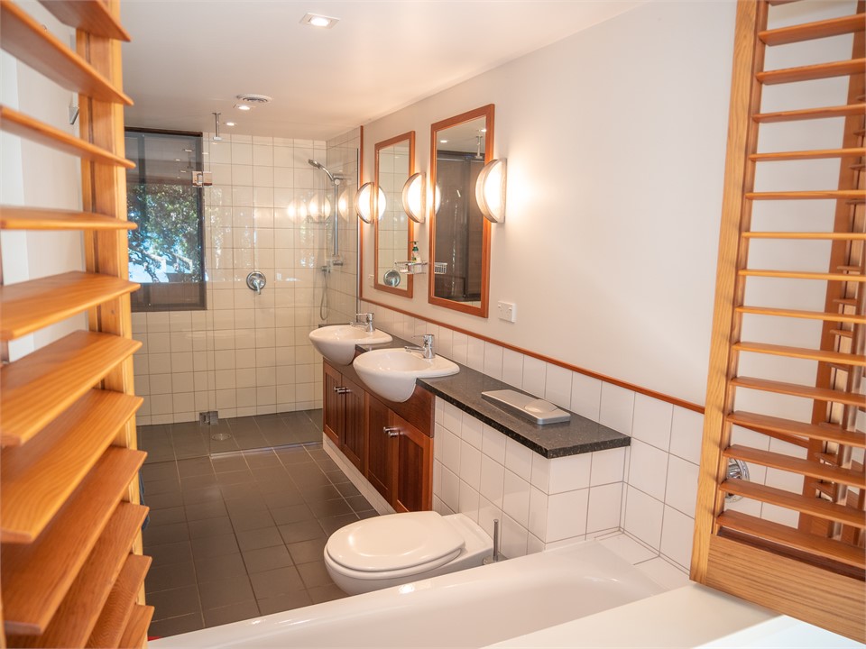 Master suite 1 bathroom.