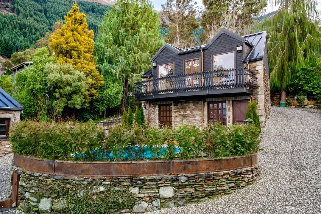 Alpine Cottage Queenstown Holiday Home Queenstown Holiday Home for