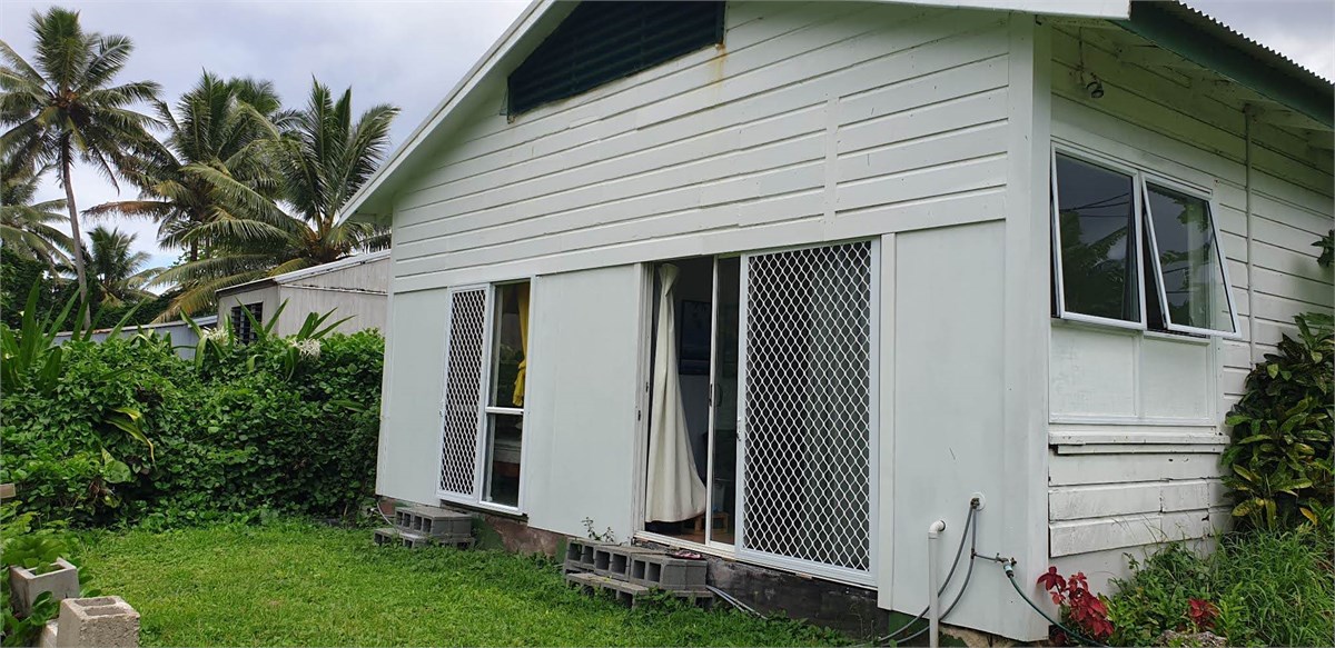 Sliding door entrances to bedroom and living room 