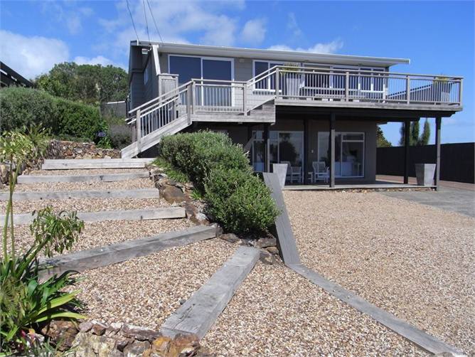 Holiday home rental Waiheke Island