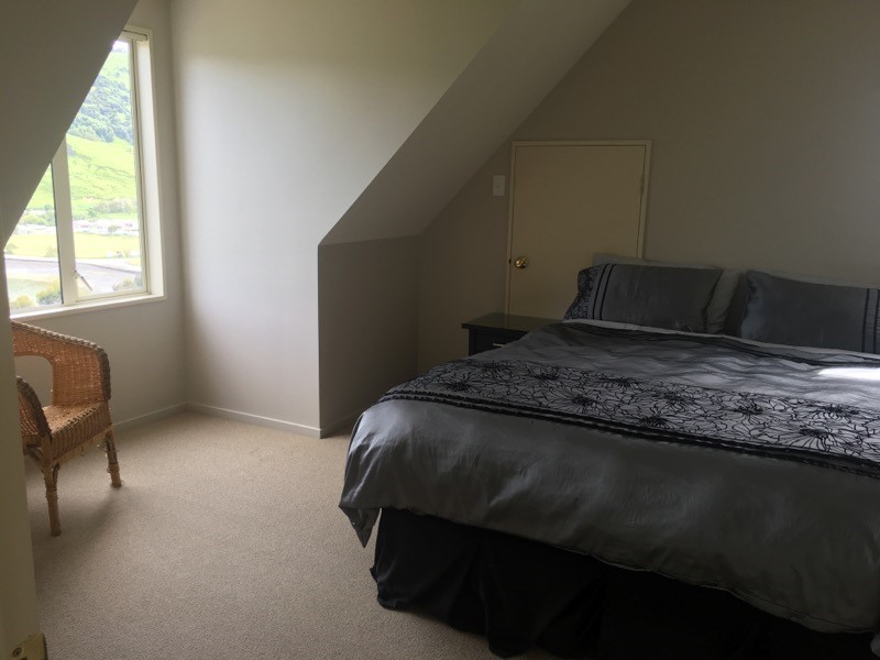 2nd bedroom queen bed