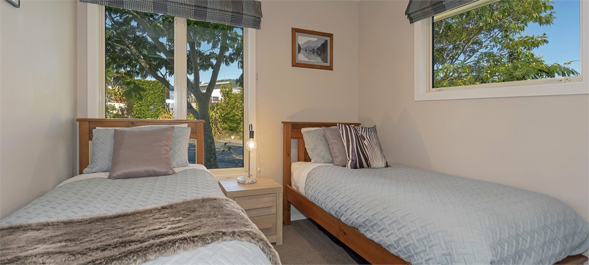 Bedroom 3 with Single + Single beds