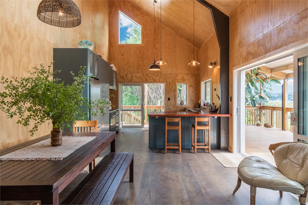 WATERSMEET Waiheke Island for rent Holiday Houses