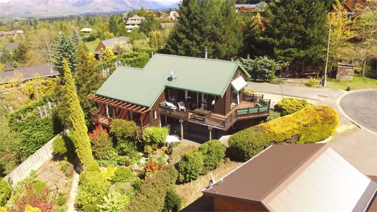 Snowdrop Chalet Hanmer Springs Chalet for rent Holiday Houses